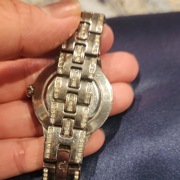 Jennifer Lopez Silver Crystal-Embellished Watch display picture 3